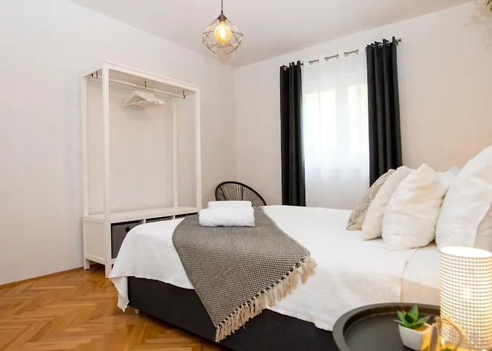 Lolly Apartament Zadar