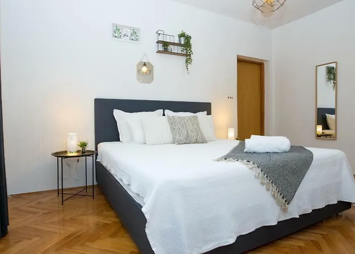 Lolly Apartment