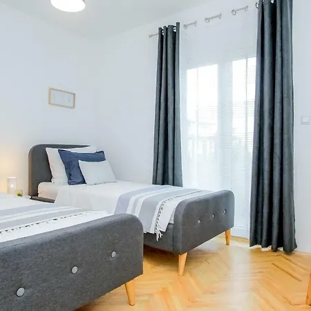 Lolly Apartment