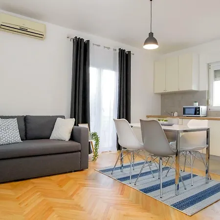 Lolly Apartment *